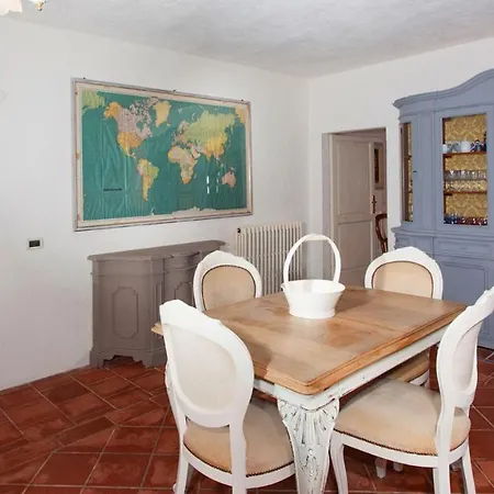 Vila Virginia 8, Emma